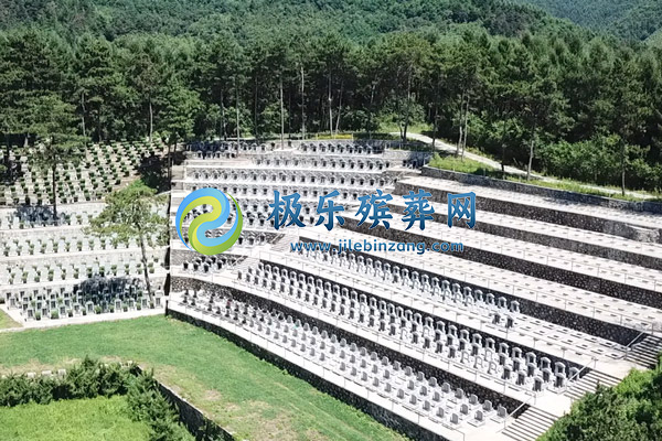 济南公墓立碑与卧碑的优劣对比与选择建议！