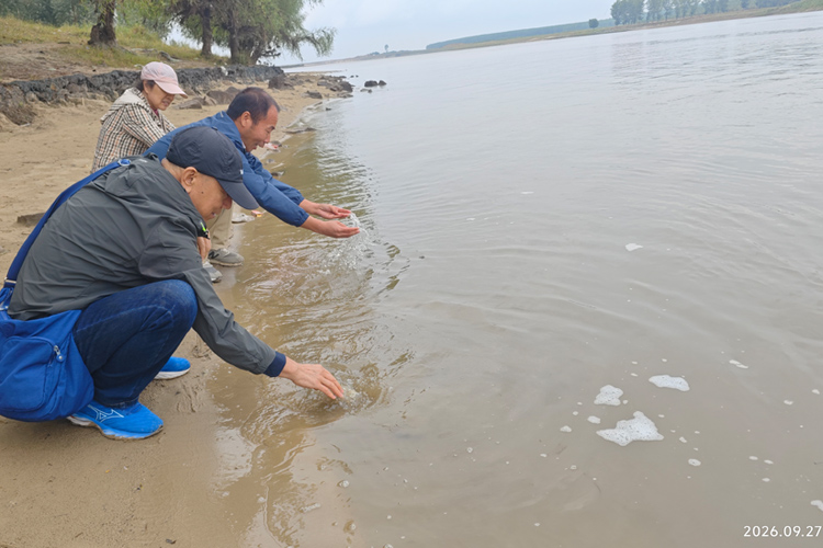 极乐殡葬网践行社会责任：放生护生，助力辽河湿地生物多样性保护.jpg